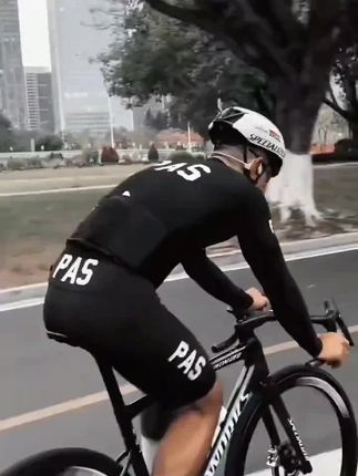 公路赛车服,紧身透气速干,户外骑行比赛休闲必备 #自行车骑行服 #夏季赛车服 #透气速干 #户外骑行#好物推荐🔥