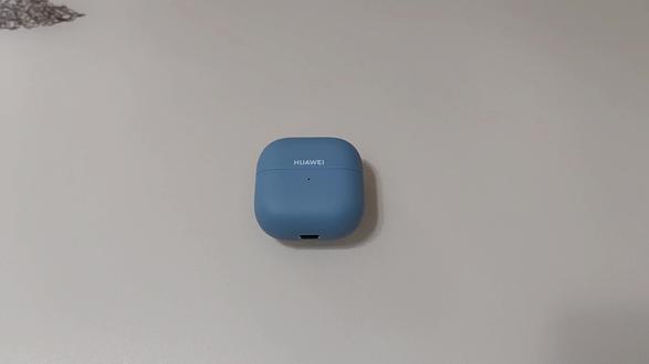 华为蓝牙耳机就要蓝色--
华为clip2耳机使用体验
#华为#智能穿戴#蓝牙耳机#clip#clip2