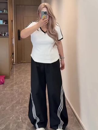 胖mm大码女装高个子美式复古三条杠弯刀高腰阔腿裤裤子胖mm显瘦款#穿搭#穿搭技巧#每日穿搭#显瘦穿搭#高级感穿搭