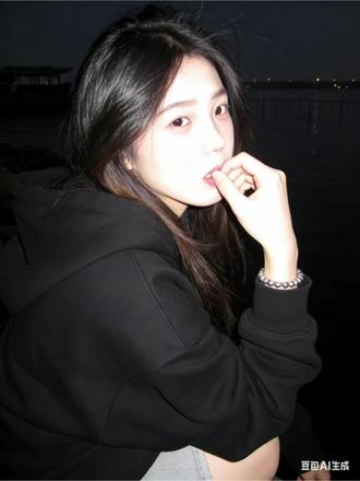 海边氛围感的写真指令教程来啦~ #氛围感拍照 #豆包ai #豆包P图已经nextlevel了 #豆包P图 #豆包出大片有两把刷子