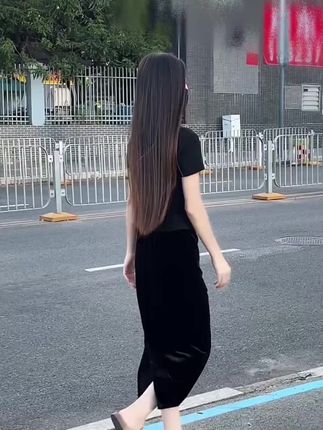 【工厂直发-现货】2025秋季金丝绒百搭裙新款女装显瘦中长款半身裙