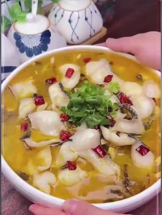 下班五分钟,就能吃上个饭店一样好吃的酸菜鱼,酸爽滑嫩,鱼肉又鲜又嫩,真的太好吃了#酸菜鱼 #懒人菜酸菜鱼