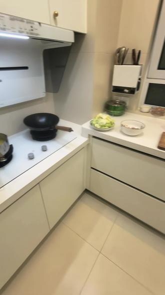 你们厨房垃圾都怎么扔的,有垃圾桶吗? 你们厨房都放的什么垃圾桶,看看你们的垃圾桶#厨房垃圾#厨房好物 #厨房垃圾桶 #厨房垃圾桶壁挂