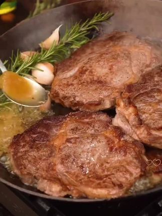 家里常备的牛排,肉质软嫩细腻,营养健康,孩子非常爱吃,管理期也非常适合#牛排#营养健康 #真的太香了
