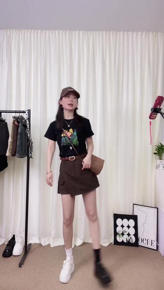 咖色牛仔短裙女小个子2026春夏新款高腰显瘦a字不规则工装短 #短裙 #日常搭配 #女装搭配 #热裤 #工装裤穿搭