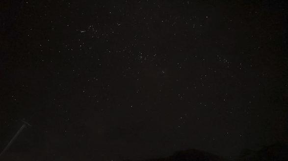 双子座流星雨直录了半小时,汇聚成三分钟合集。🌠
本年度天象结束,开始期待明年夏季银河🌌
#2025年#双子座流星雨