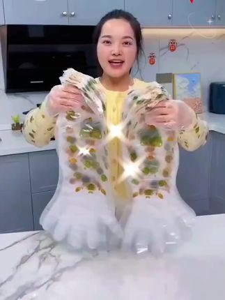 女人一定要爱惜自己的双手、做家务用这款#加长家务手套保护双手#洗碗神器推荐 #厨房好物 #仙女必备