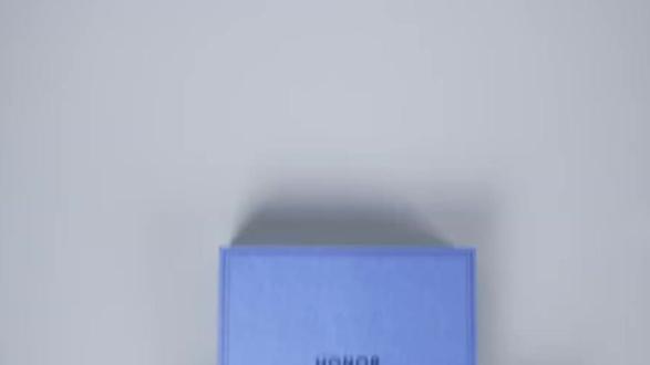 荣耀Magic V Flip2还是做到了大容量电池和轻薄机身兼顾