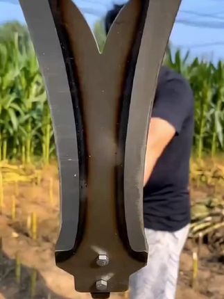 白钢不生锈镰刀,农用割草特快,站立式长柄衫刀,新款芦苇刀。#镰刀 #锄草 #抖音618好物节 #户外用品 #白钢双面衫草刀