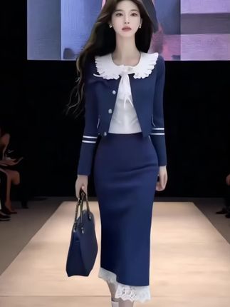 #裙子搭配 #女性穿搭 #服饰穿搭 #气质女装 #被秋日氛围感穿搭拿捏了