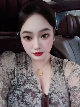 #轻熟风穿搭 #氛围感美女 下班…