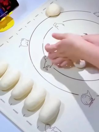 #荣事达不粘揉面垫 荣事达揉面垫母婴级加厚防滑耐高温不粘特厚烘焙硅胶母婴级别菜板#不粘揉面垫#大号揉面垫#硅胶揉面垫#揉面垫