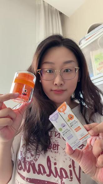 悦哺春夏水凝霜,果冻质地,一抹化水,冰凉舒缓,宝宝小脸很舒服#悦哺 #悦哺面霜 #宝宝护理 #宝宝面霜