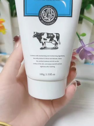 姐妹们!快来薅这个牛奶洗面奶的大羊毛!用起来温和不刺激,洗完的皮肤不紧绷特别舒服~#洗面奶 #牛奶洗面奶 #清洁 #好物推荐🔥 #护肤