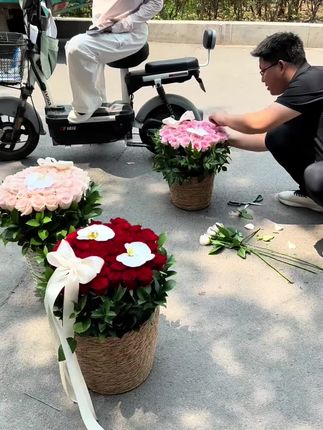 #张予曦毕雯珺真的拍了红裙抱 #深情眼 #张予曦 #毕雯珺