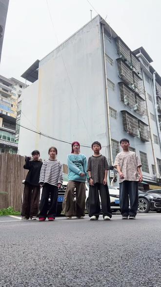 你的微笑其实并不重要, #cortis进行曲
#少儿街舞#从江