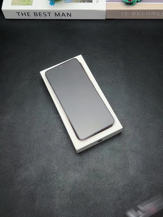 换来换去还是选择这款#无尘贴膜舱 ,一盖一拉就能轻松贴,真是新手小白福音!#荣耀Win #钢化膜 #荣耀WinRT #数码科技