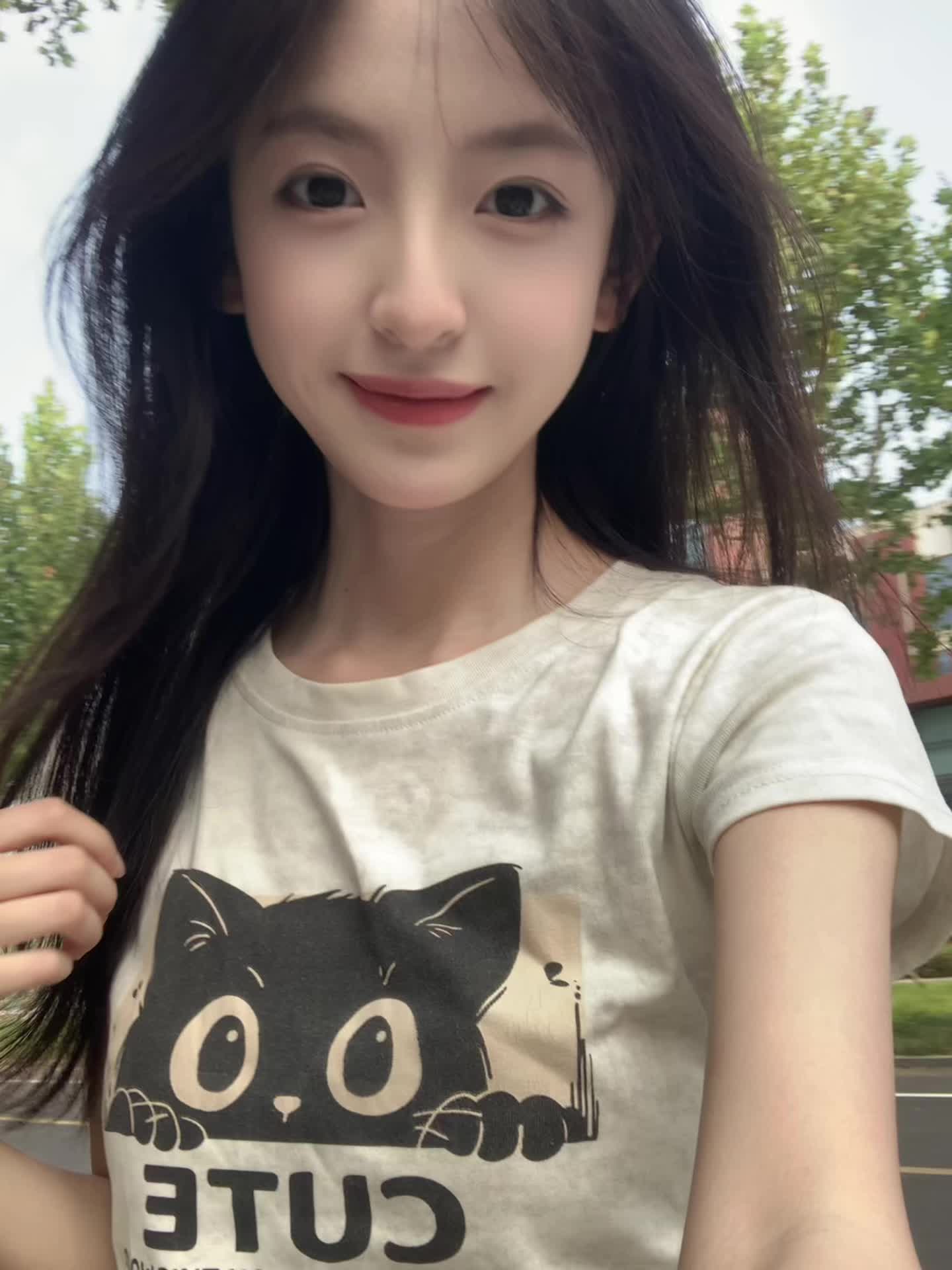 我还记得第一面见到你…