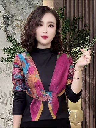 2025秋季女士拼色印花半高领洋气显瘦气质长袖修身打底衫#百搭上衣 #高端大气 #时髦穿搭 #洋气小衫 #减龄显瘦穿搭