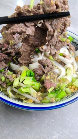 #美食 #舌尖上的味道特色美食 #抖音美食推荐官 #美食视频 带大家看看祥弟粿条汤