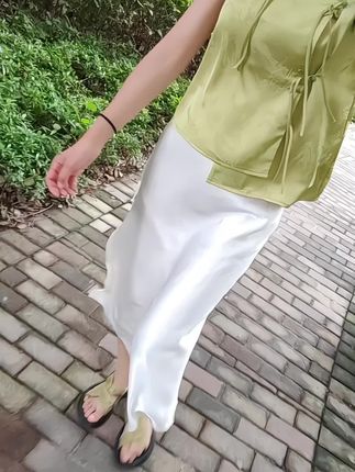 中式穿搭真的越穿越上头✨#穿搭分享 #中式穿搭 #国风美人 #夏季穿搭 #松弛感穿搭