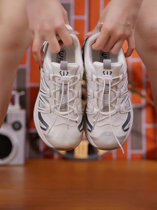 早秋的安全感是这双休闲鞋给的 #早秋穿搭 #显瘦显高显腿长 #百搭鞋子