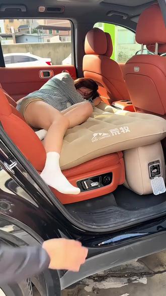 荒牧Ai智能车载充气床后排睡垫自驾游户外旅行露营长途旅行必备#车载充气床 #自驾游必备 #户外旅行好物 #露营装备 #后排睡垫