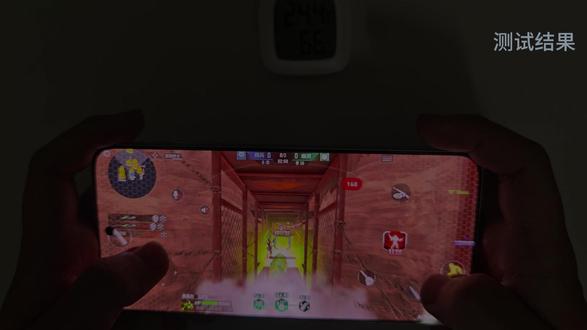 荣耀Win风扇拉满,吃鸡也稳不住165帧? #荣耀Win #荣耀手机 #和平精英 #吃鸡 #cfm