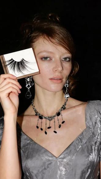 美妆圈都在复制的蝴蝶创意眼妆欧美超长假睫毛 #美妆 #假睫毛 #眼妆#蝴蝶翅膀假睫毛 #创意妆 @饭饭只是一粒米