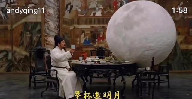 倘若李荣浩听到的是这个版本呢😂#李白 #翻唱 #李荣浩 #单依纯演唱会 #玩梗