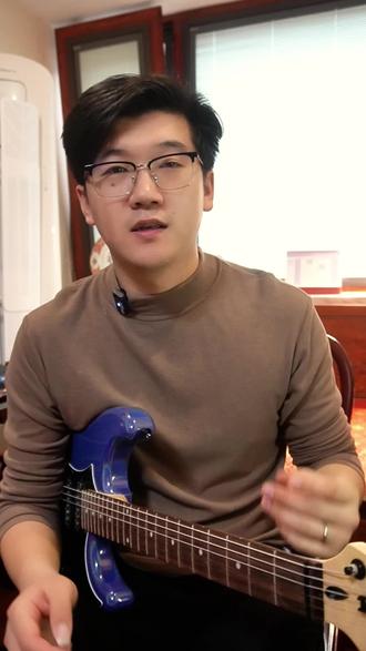 只需两步教你弹会《uptown funk 》
#电吉他 #吉他 #零基础学吉他 #吉他教学