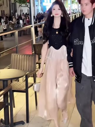 #微胖穿搭 #大码女装 #ootd穿搭 #摆脱路人感的出片穿搭 #小个子显高显瘦穿搭