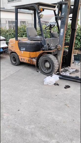 #修理工的日常 更换叉车起升油封