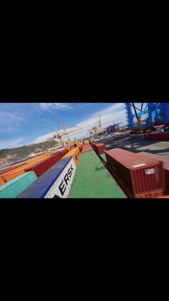 2025年11个月贸易顺差,首次突破1万亿美元! #国际物流 #外贸出口 #产品出海