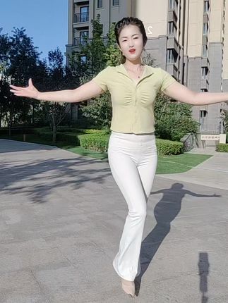想很是真的哈哈 #零基础学舞蹈 #简单易学舞蹈#初学者入门舞#自学舞蹈打卡