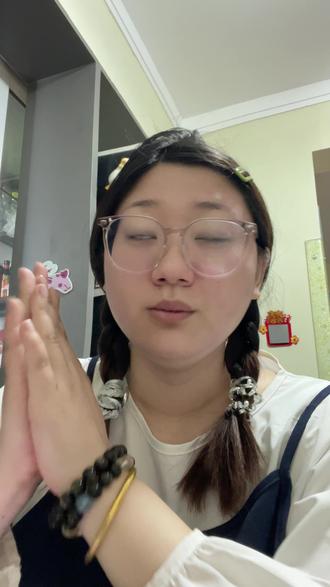二型妊娠小🍬人来一根梦龙会波动多少? 夏天快到了,给大家测评几款雪糕,先来梦龙~好吃又解馋,就是个人评价还是偶尔是不要贪嘴哦~#妊娠期糖尿病 #梦龙雪糕 #三诺动态血糖仪 #雪糕测评 #升糖指数