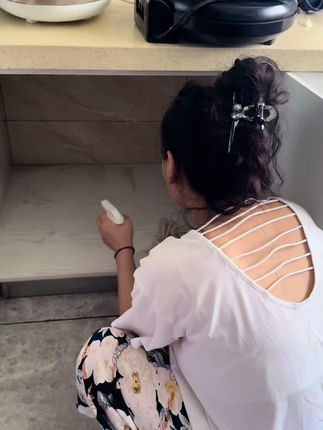 去除油污, 卡槽特地留时间长一点,油污多一点才能看出效果 ##洗刷刷 #搞卫生 #一顿操作猛如虎