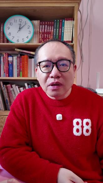 【鸣潮】鸣潮的核心优势:可能超越你的想象 昨天我在重温鸣潮3.1剧情的时候,突然间发现鸣潮的核心优势(当然这是我个人观点),那就是不同的版本可以采用不同的世界观设定或题材,比如末世废土、西方魔幻、近未来科幻、东方玄幻、现代都市等等,丰富的题材设定会为鸣潮玩家提供源源不断的新鲜感,从而形成这款开放世界二游真正的核心优势,欢迎与各位讨论这个话题 #鸣潮 #二游