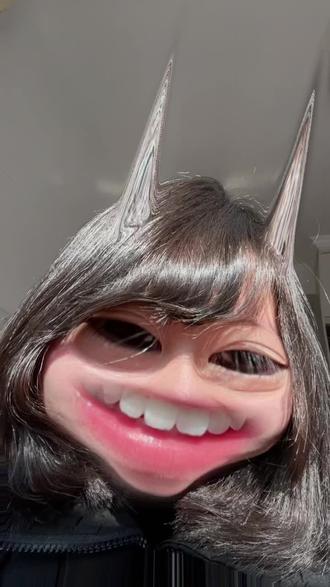 小妹妹你挺牛逼克拉斯啊#抽风 #门牙 #三种不同的声音 #声优都是怪物