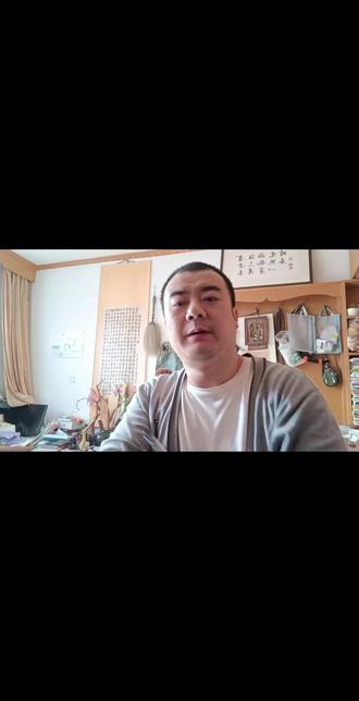 如梦令.焦灼焚神恚怒
作者:李孟军
焦灼焚神恚怒,
颅海无云雷雨。
混沌彻乾坤,
天地昏沉网罟。
旦暮!
旦暮!
日月恒常纪序。