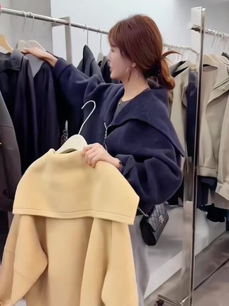 2025秋新款韩系休闲设计感大翻领外套女通勤百搭洋气显瘦潮流女装#穿搭 #减龄气质 #外套穿搭