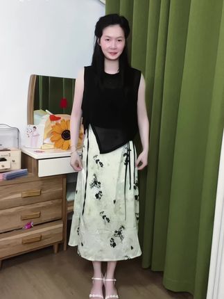 #这条裙子有灵魂 #显瘦连衣裙 #休闲夏装 #时尚休闲女装 #夏天穿搭
