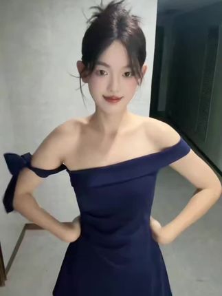 #穿搭 #连衣裙 #高个子穿搭 高个子都能穿的小裙子来喽🤓