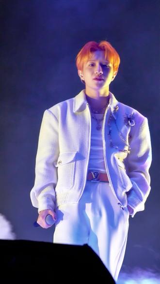 想在夜幕降临前为你点一盏《氛围灯》
偏爱珩珩唱温柔的歌#王一珩 #王一珩广州演唱会 #王一珩氛围灯