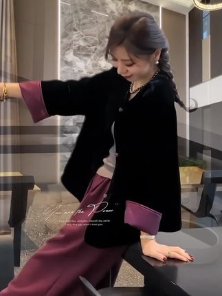 #新中式 #国风 #两件套 #时尚穿搭 #洋气减龄 @DOU+小助手