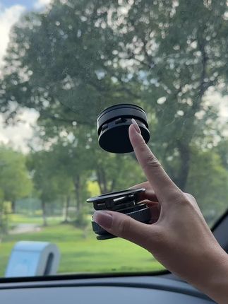 吸皮革!吸荔枝纹!吸颗粒面仪表台, 三轴联动 360°可调节角度 手机导航终于可以放心的吸附在仪表台上使用了#车载手机支架 #车载支架 #手机支架 #汽车好物 #磁吸支架