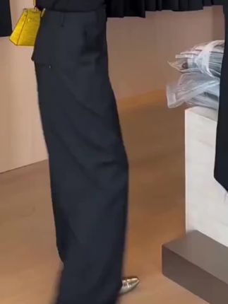 韩系时尚设计感高腰显瘦直筒裤女2025年秋新款百搭休闲阔腿长裤子