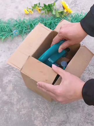 #创作灵感 360度自动旋转洒水器喷水喷头浇花菜园草坪屋顶降温#浇花神器#浇花#洒水器浇花浇菜#洒水器@DOU+小助手