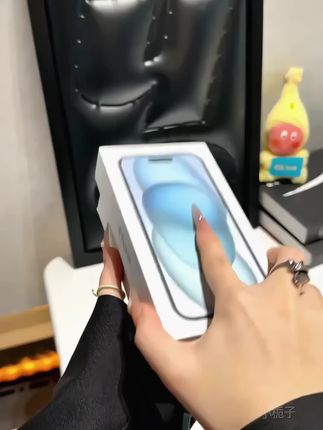 真的好喜欢这个旋转星星人的支架手机壳呀!好朋友赶紧安排一个吧#爱了爱了 #这个手机壳真的长在我心巴上了 #仙女必备 #快分享给你的好友