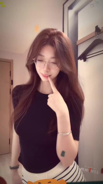 直接就是两巴掌#龙须摇 #巴掌摇#舞蹈教程#叫妈妈